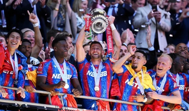 pg电子在线下载-世俱杯比赛用球材质详解与技术创新发展趋势分析